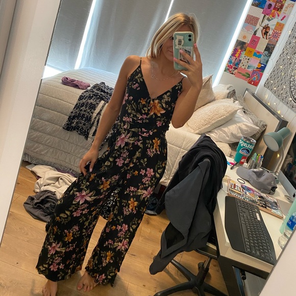 American Eagle Jumpsuit! - Picture 1 of 3